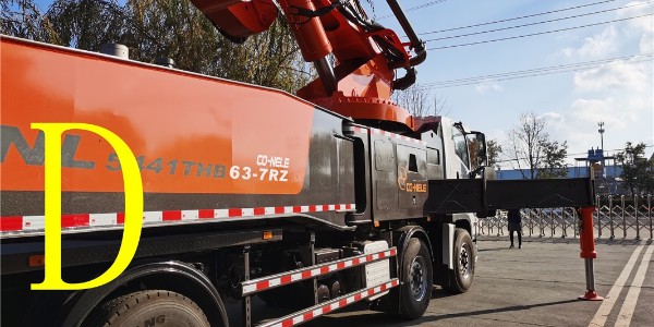 一臺混凝土輸送泵由哪些零部件組成？