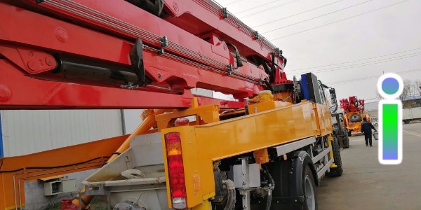 小型泵車的輸送缸總是發出異響，怎么辦？