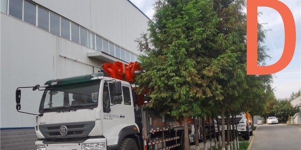 混凝土泵車是如何把混凝土輸送到高處的？