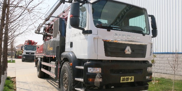 關于泵車修理分動箱的方法