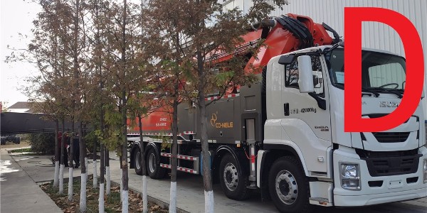 泵車排油過程中，時刻注意油箱液位